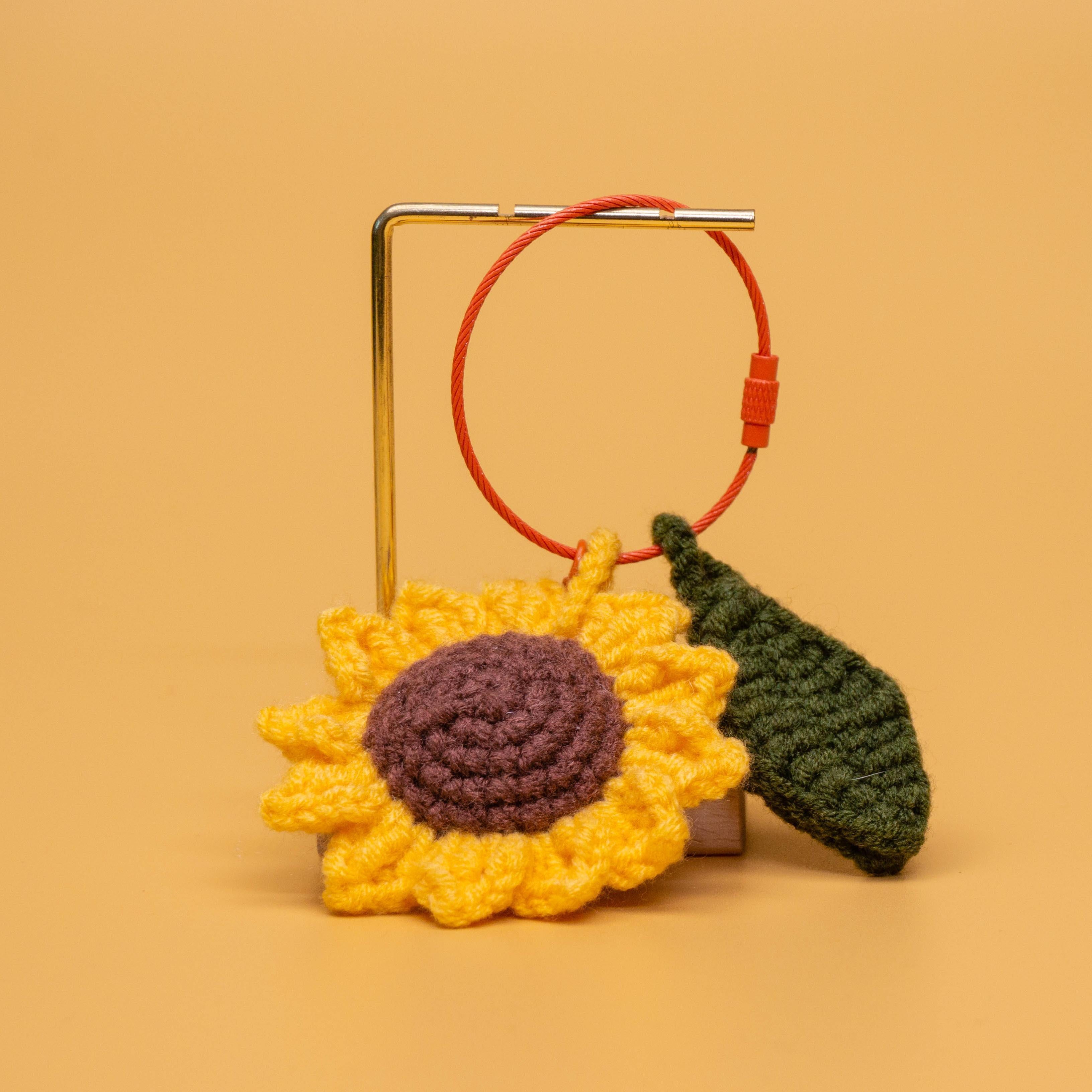 Sunflower Keychain Charm Crochet Kit – seelycrochet